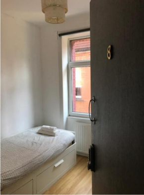 Single room with underbed 8